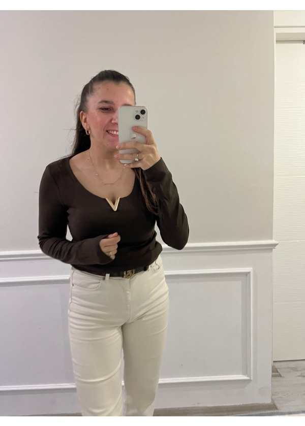 V Demir Detaylı Body ( Siyah-Kahve-Beyaz Renk Seçenekleri ile )