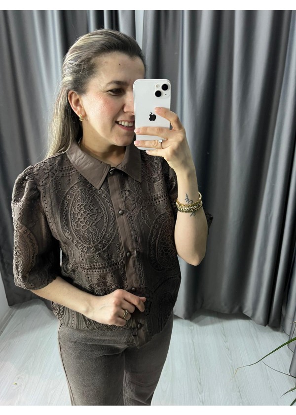 Pamuklu Dantel Detay Gömlek 